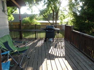 1306 E Birch Ave, Mitchell, SD 57301 - photo 2