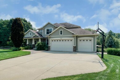 1128 Emerald Woods Ct SE, Byron Center, MI 49315 - photo 2