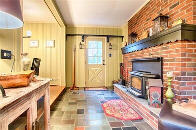 301 Sleepy Hollow Rd, Bath, PA 18014 - photo 3