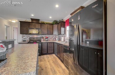 Lots of Cabinet space !