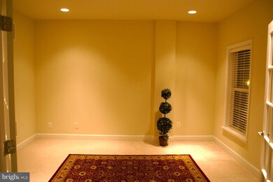 14618 Crossfield Way unit 226A, Woodbridge, VA 22191 - photo 4