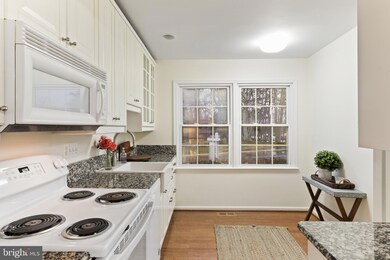 1958 Mariner Ln, Woodbridge, VA 22192 - photo 5