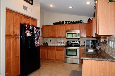 Kitchen2 (1)