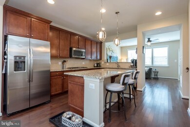 7533 Honey Locust Ln, Hanover, MD 21076 - photo 3