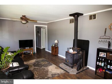 137 Gable Rd, Paoli, PA 19301 - photo 3