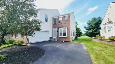 1816 Emerald Dr, Orefield, PA 18069 - photo 2