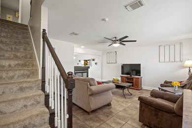 3907 Spring Garden Dr, Pearland, TX 77584 - photo 2