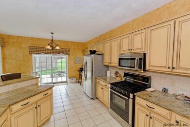 33 Candlewood Dr, Ballston Lake, NY 12019 - photo 6