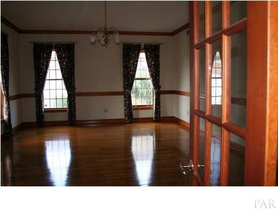 WARM AND WELCOMING 2 STORY FOYER