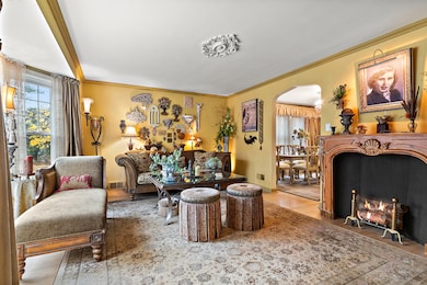 unlisted-address, Chicago, IL 60646 - photo 2