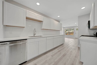 4126 Cornell St, Houston, TX 77022 - photo 4