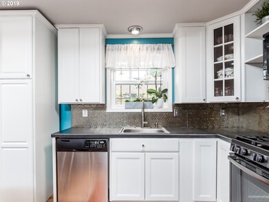 1233 N Winchell St, Portland, OR 97217 - photo 5