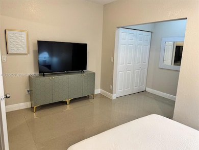 1021 NW 3rd St unit 108, Miami, FL 33128 - photo 4