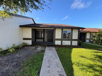 2300 Bancroft Cir S unit B, Palm Harbor, FL 34683 - photo 2