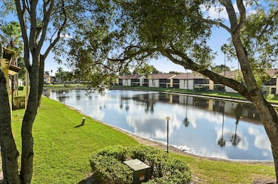10247 N Circle Lake Dr unit 201, Boynton Beach, FL 33437 - photo 2