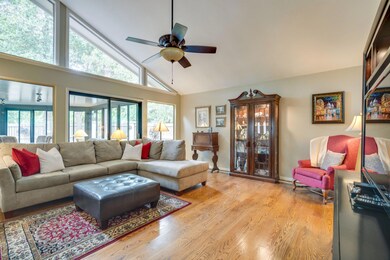 Living Area (3)