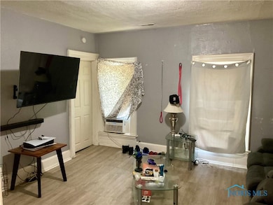 140 Whiting Ave, Toledo, OH 43609 - photo 7