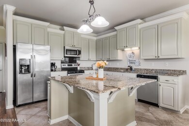 Eat-in Kitchen