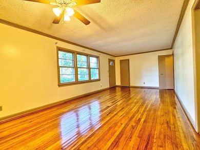 109 Dogwood Dr, Lagrange, GA 30241 - photo 4