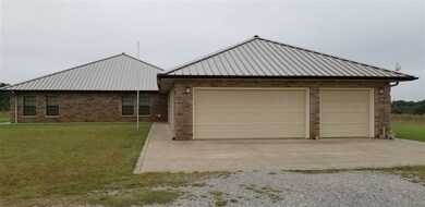 5931 N Ridgeback Rd, Marlow, OK 73055 - photo 4