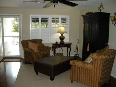 Formal living/sitting room.