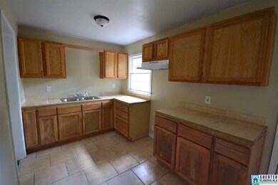 321 22nd Ct NE, Center Point, AL 35215 - photo 4