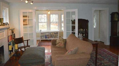 210 Dartmouth Ave, Swarthmore, PA 19081 - photo 5