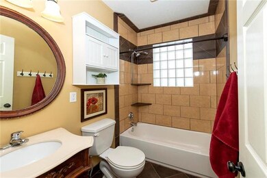 301 S Franklin St, Raymore, MO 64083 - photo 5