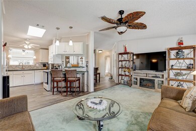 526 Tivoli Park Dr, Davenport, FL 33897 - photo 2