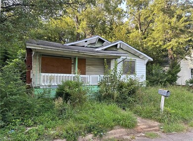 306 W Kearns Ave, High Point, NC 27260 - photo 4