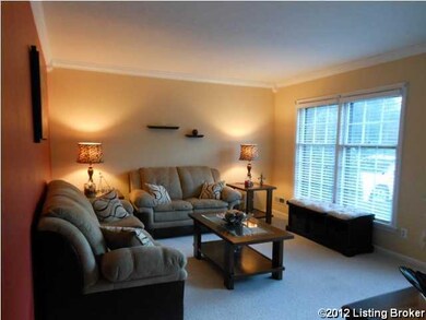 5415 Oakcreek Ln, Louisville, KY 40291 - photo 3