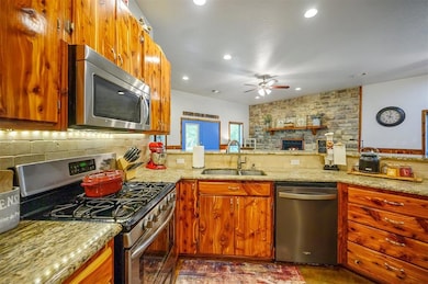 740 N 4320 Rd, Hugo, OK 74743 - photo 6