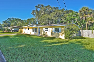 28 Lynwood Ave, Titusville, FL 32796 - photo 3