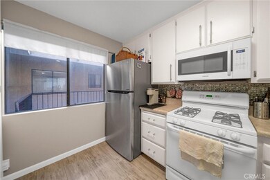 1140 Pacific Ave unit 10, Long Beach, CA 90813 - photo 6