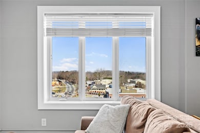 538 N Main St unit 519, 518, 520, Hendersonville, NC 28792 - photo 7