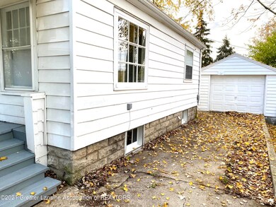 1218 Parkview St, Lansing, MI 48912 - photo 2