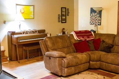 690 Georgian Dr, Columbus, OH 43228 - photo 6