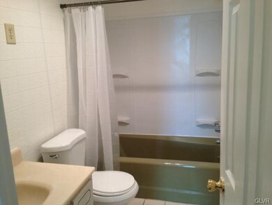 5324 5th St unit E, Whitehall, PA 18052 - photo 4