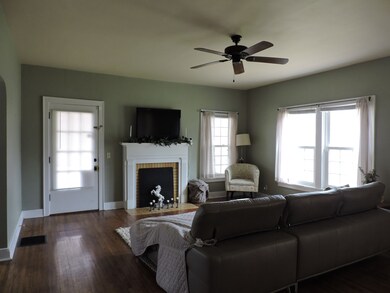 810 S Brittain St, Shelbyville, TN 37160 - photo 4