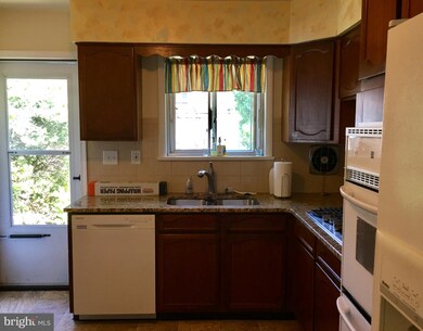 41 Garrett Ave, Bryn Mawr, PA 19010 - photo 7