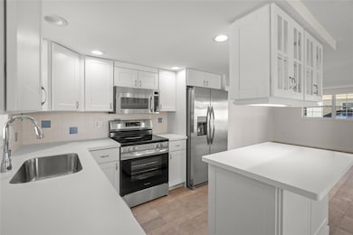 Island House unit 12, Sarasota, FL 34242 - photo 5