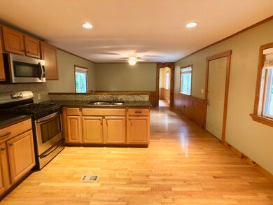 300 Nathan Ellis Hwy unit Trlr 17, Mashpee, MA 02649 - photo 4