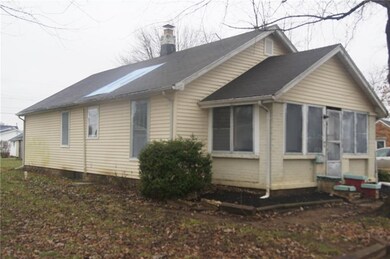 51 S Gladstone Ave, Columbus, IN 47201 - photo 2