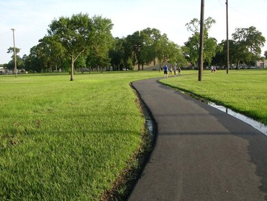 1104 Northwood St, Houston, TX 77009 - photo 4