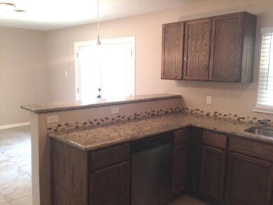 902 Hillcrest St, Denton, TX 76201 - photo 7