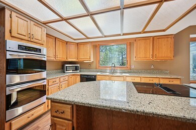 16-web-or-mls-Rushwood Dr-S2910-014