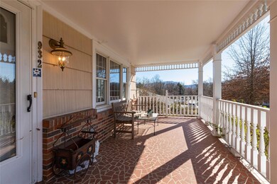 932 W Chapel Rd, Asheville, NC 28803 - photo 4