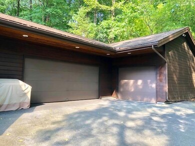 541 Oak Hill Rd, Emmaus, PA 18049 - photo 6