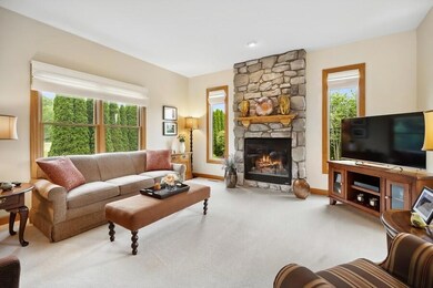 04_4754LutherPath_1_LivingRoom_LowRes