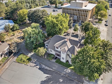 1610 Dewey Ave, Baker City, OR 97814 - photo 2